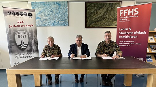Unterzeichnung der Kooperation Schweizer Armee und FFHS